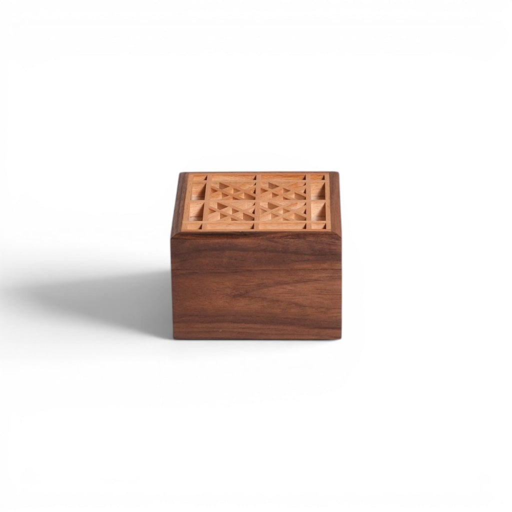 Geometric Lid Storage Box