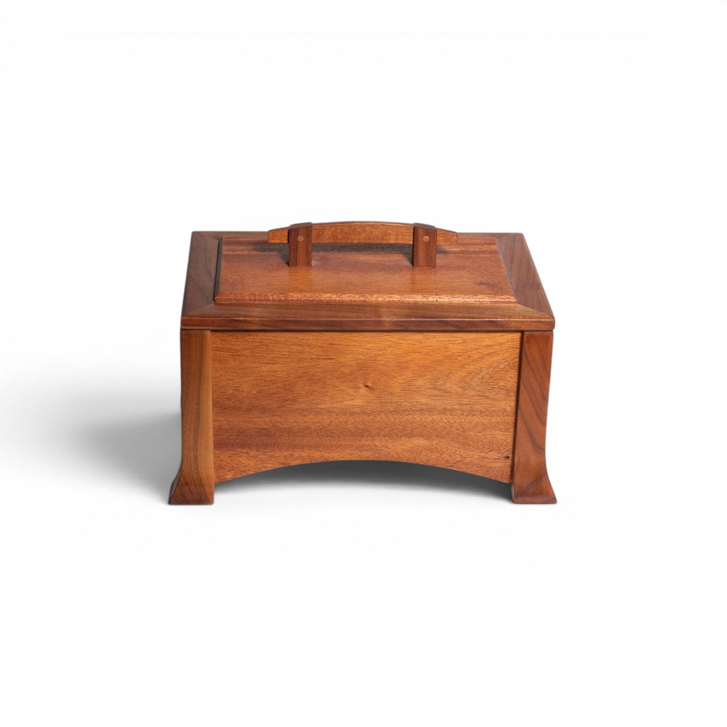Lidded Storage Box with Handle