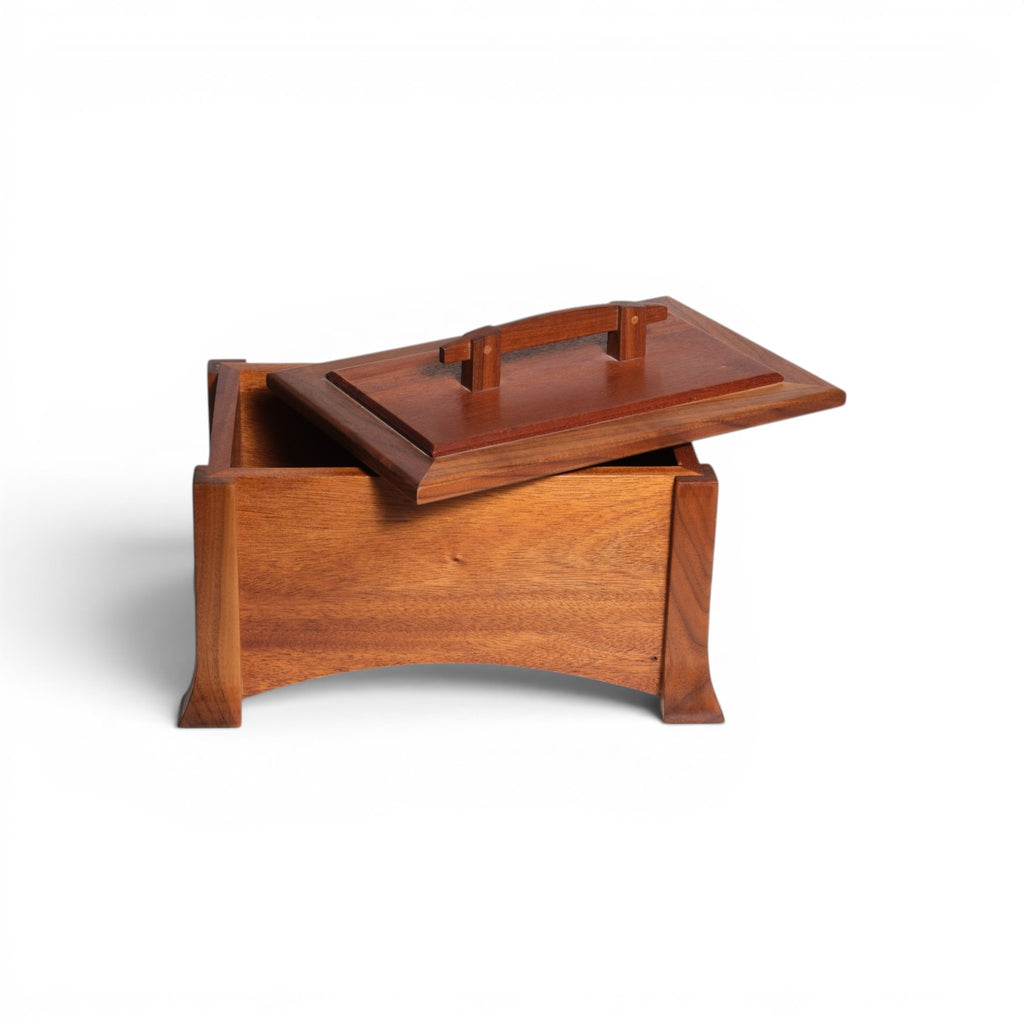 Lidded Storage Box with Handle